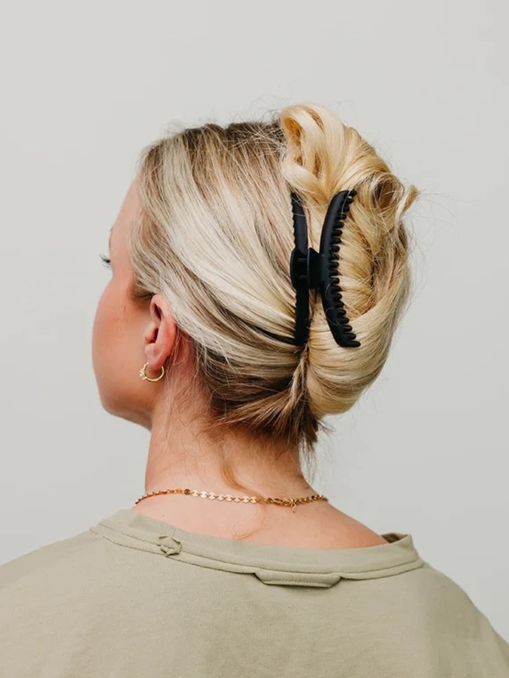 Kaxi Matte Midi Hold Everything Claw Hair Clip Black